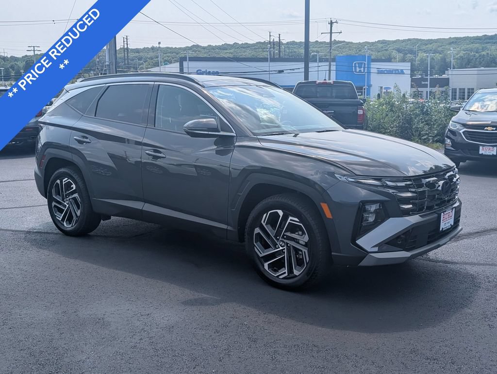 Used 2025 Hyundai Tucson Limited AWD/4WD image 1