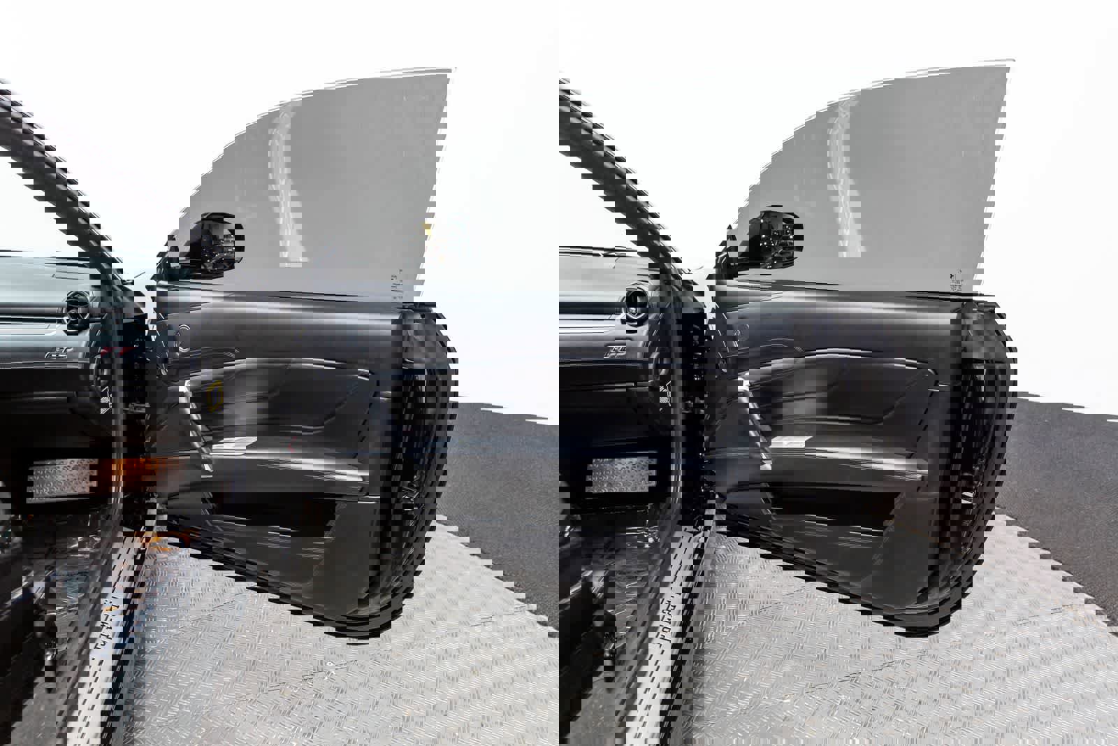 Used 2015 Ferrari FF image 43