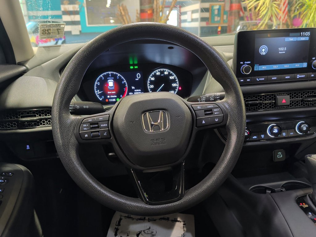 Used 2023 Honda HR-V LX image 2