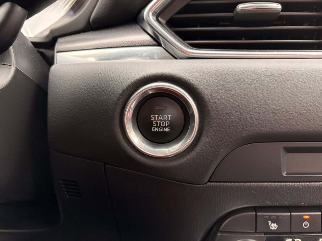 Used 2021 MAZDA CX-5 Carbon Edition image 24