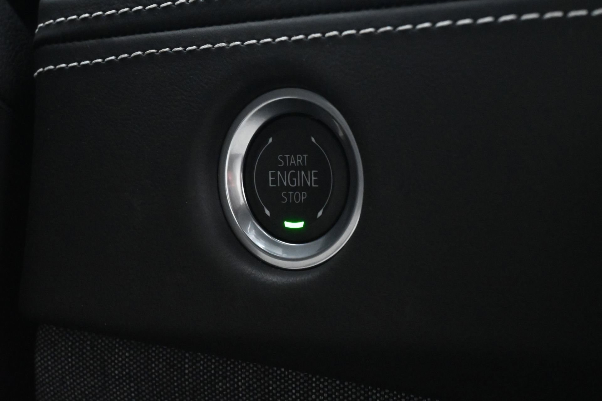 Certified 2026 Cadillac Escalade Platinum Sport w/ LPO, ONYX Package AWD/4WD image 15