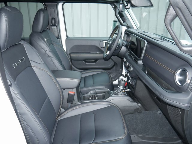 Used 2024 Jeep Wrangler Sahara w/ Technology Group image 29