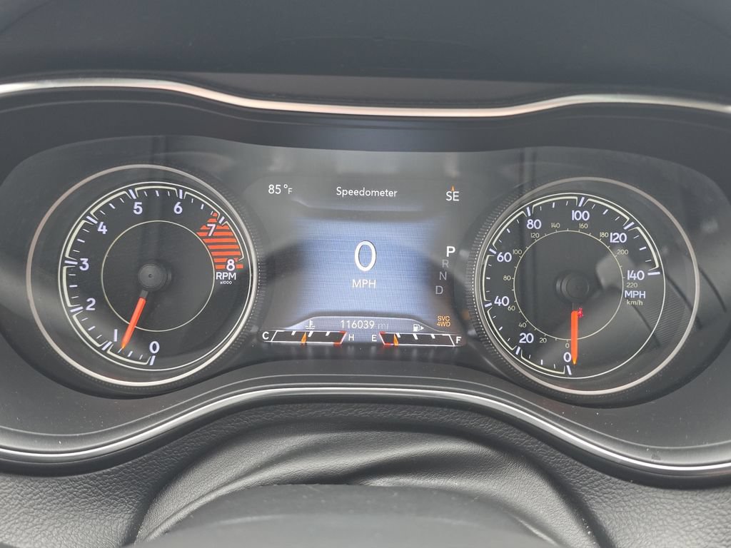 Used 2019 Jeep Cherokee Trailhawk AWD/4WD image 10