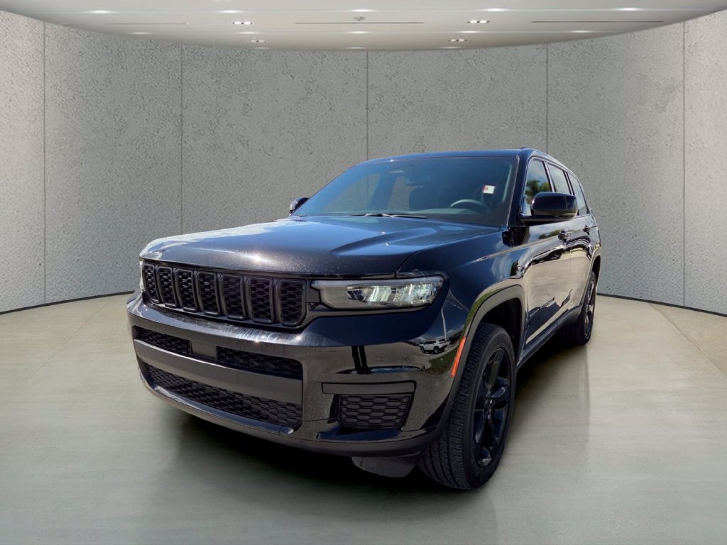 Used 2024 Jeep Grand Cherokee L Altitude AWD/4WD image 12