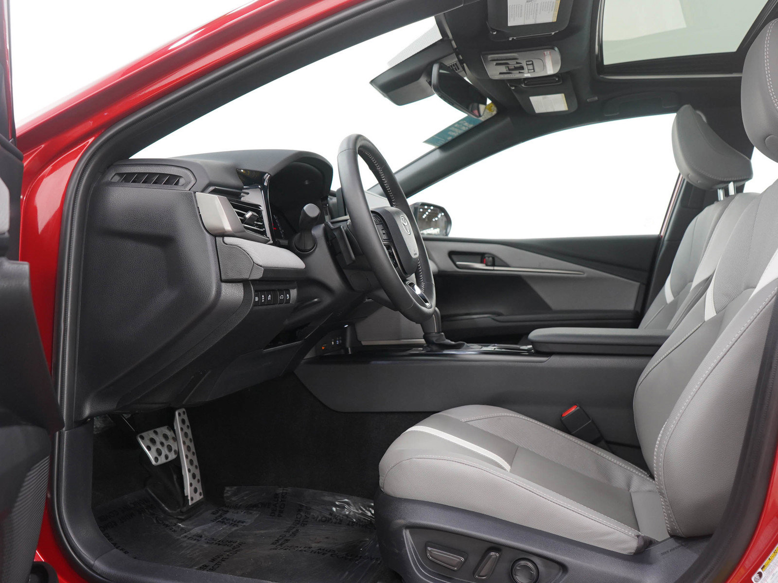 Used 2026 Toyota Camry SE w/ Multimedia Upgrade Package image 21