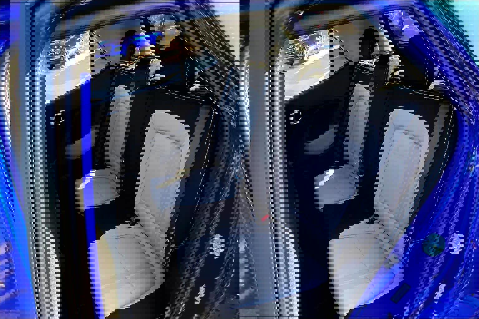 Certified 2025 Hyundai Venue SEL image 20