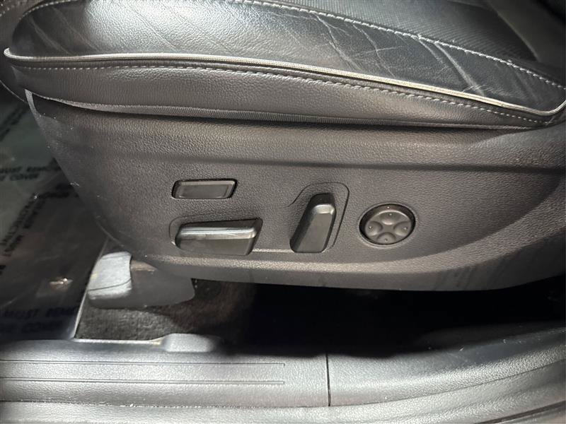 Used 2021 Hyundai Santa Fe Limited AWD/4WD image 19