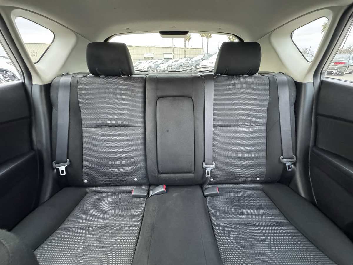 Used 2013 MAZDA MAZDA3 i Touring image 32