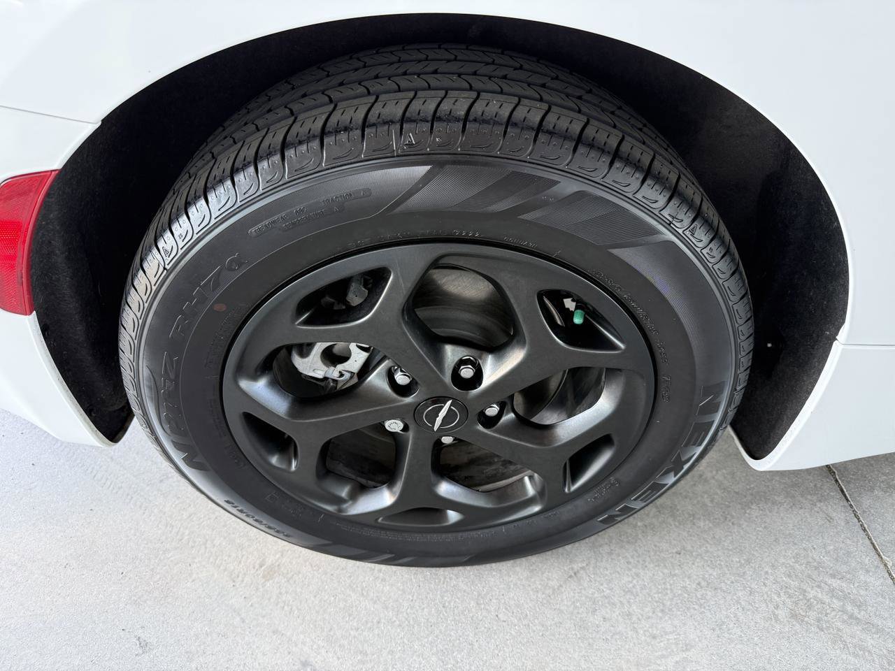 Used 2023 Chrysler Pacifica Limited w/ S Appearance Package FWD image 54