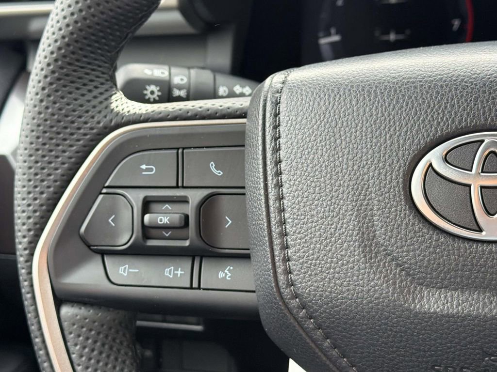 Used 2026 Toyota Tacoma TRD Off-Road AWD/4WD image 10
