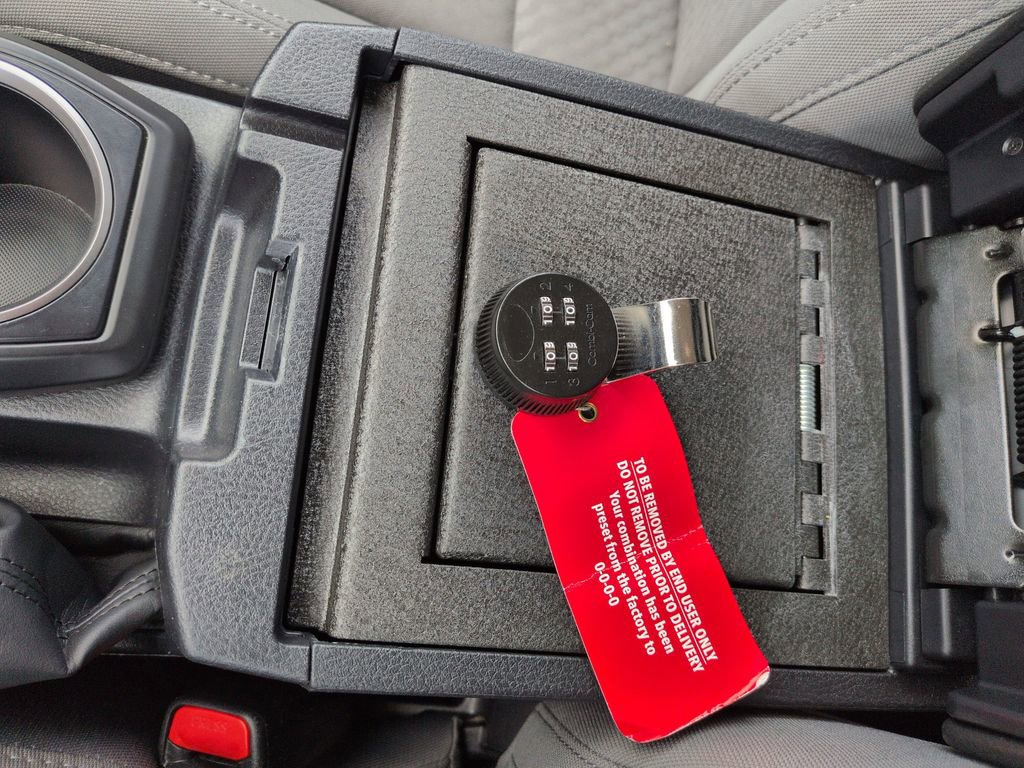 Used 2022 Toyota Tacoma SR AWD/4WD image 26