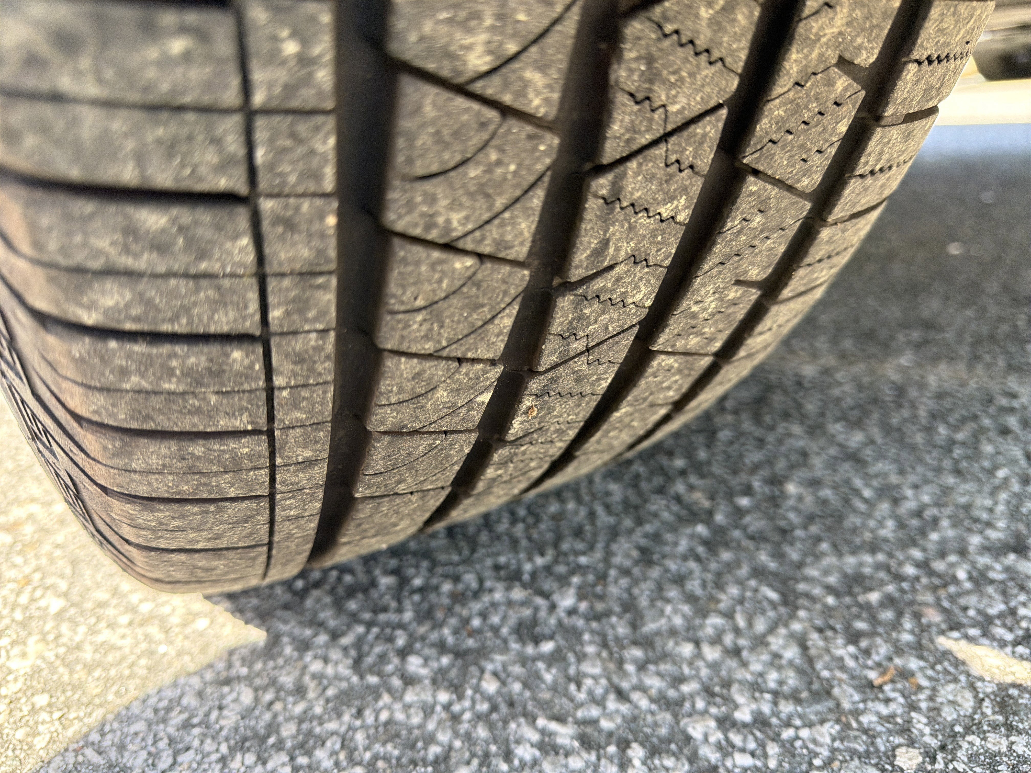 Certified 2025 Volvo XC60 B5 Plus image 13