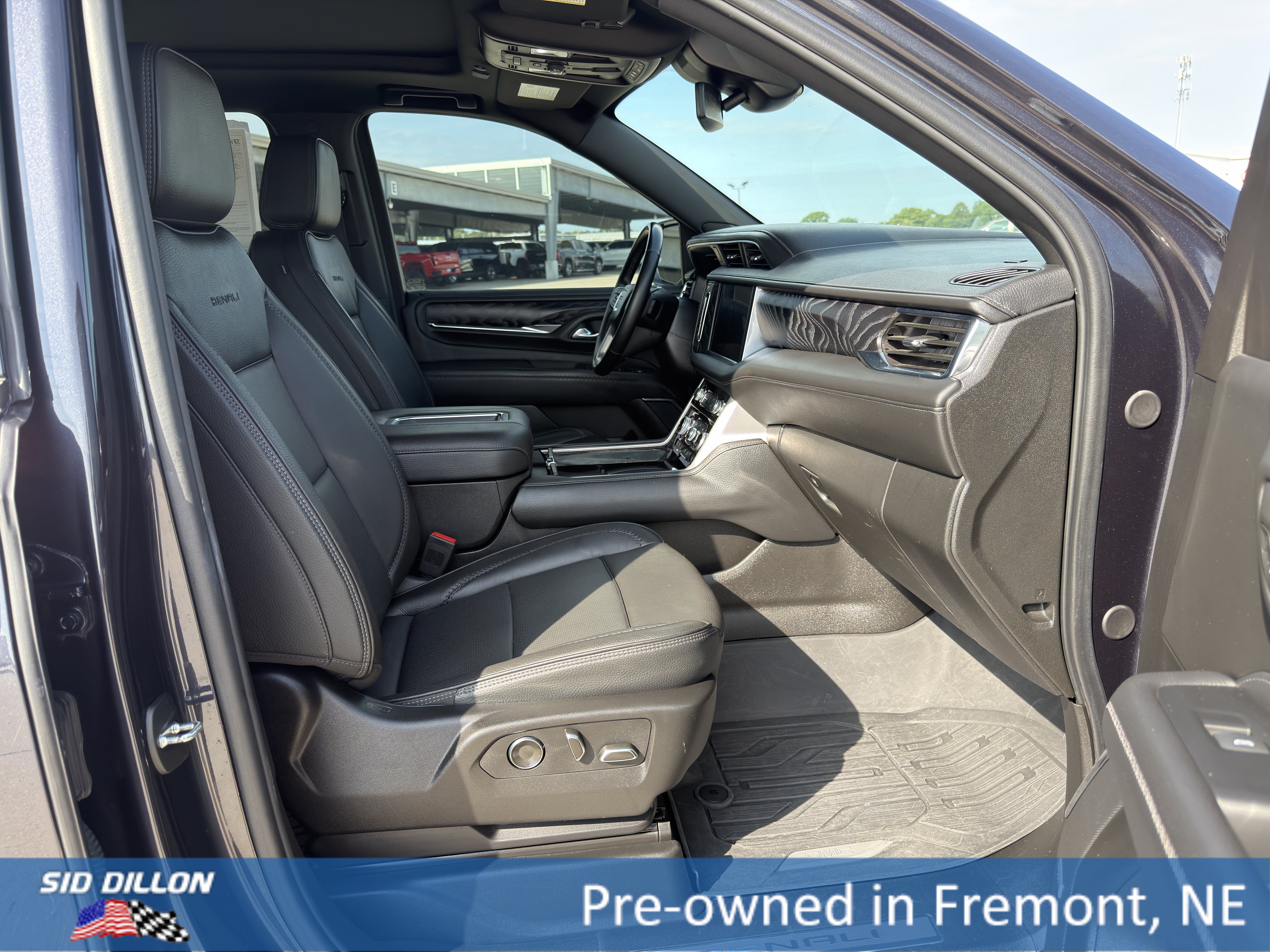 Certified 2023 GMC Yukon XL Denali AWD/4WD image 18