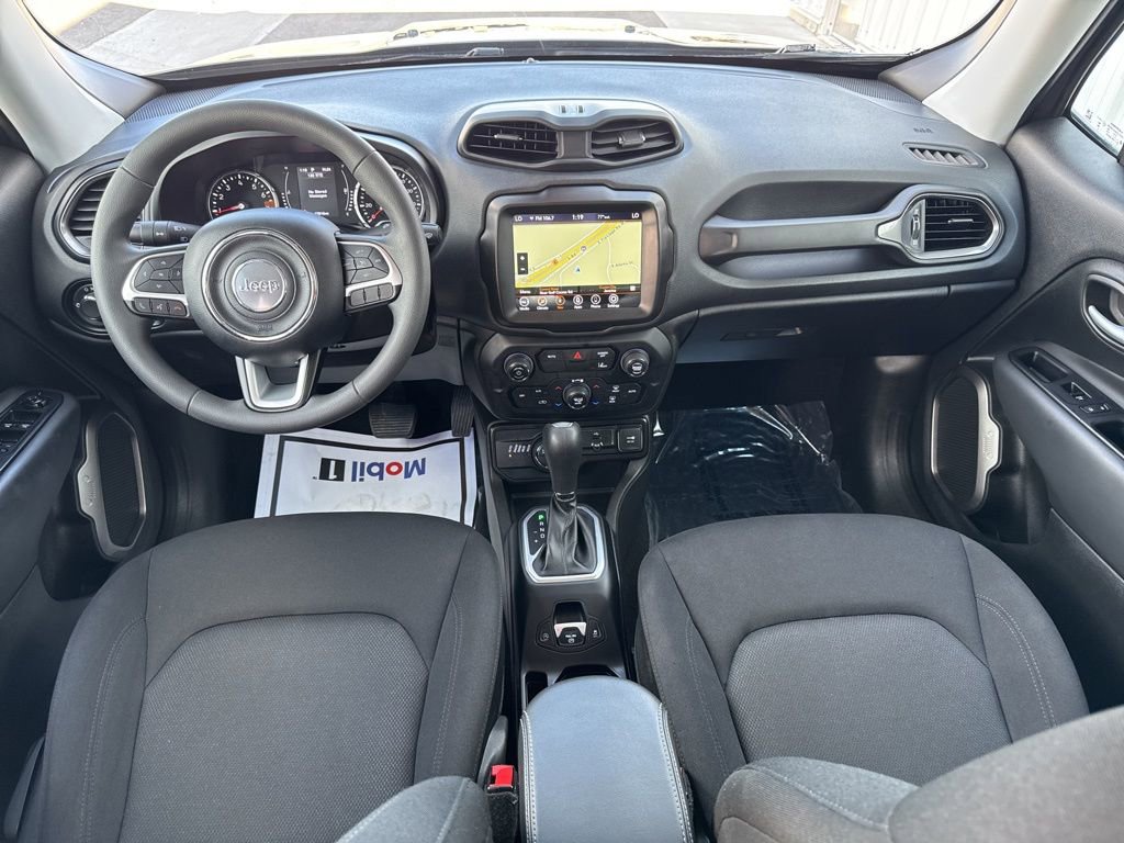 Used 2023 Jeep Renegade Latitude image 11