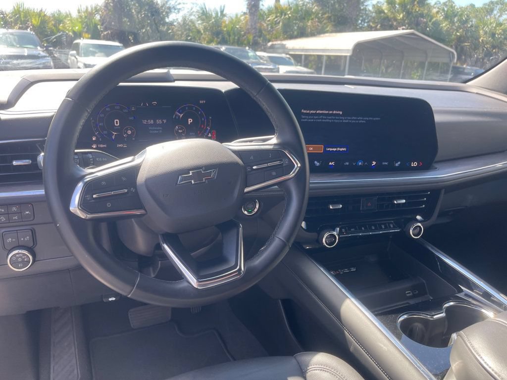 Used 2025 Chevrolet Suburban Z71 AWD/4WD image 14