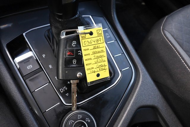 Used 2021 Volkswagen Tiguan S image 9