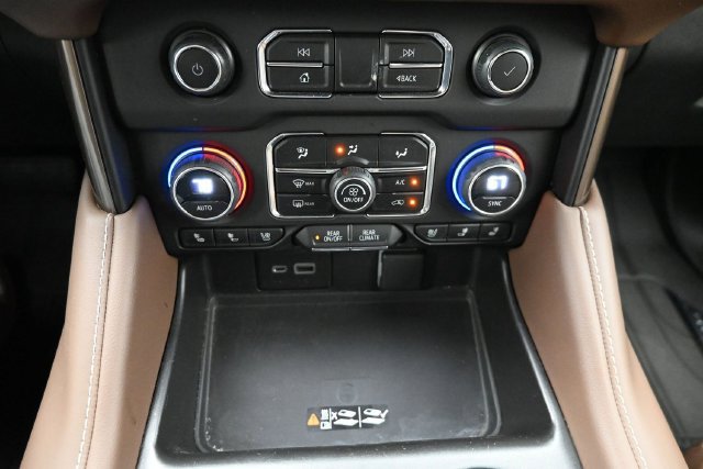 Used 2023 Chevrolet Tahoe High Country AWD/4WD image 33