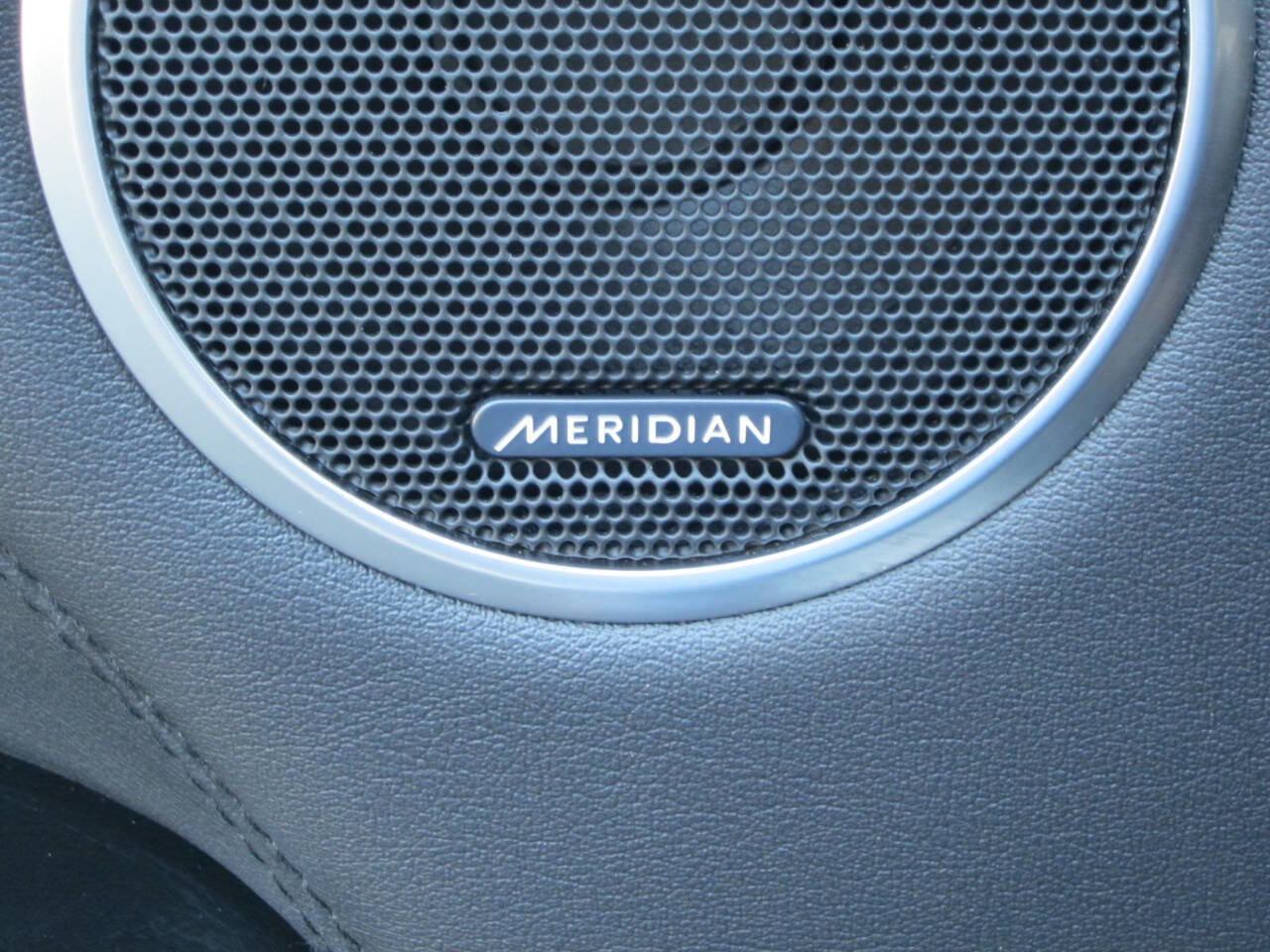 Used 2017 Land Rover Range Rover Long Wheelbase Supercharged image 37