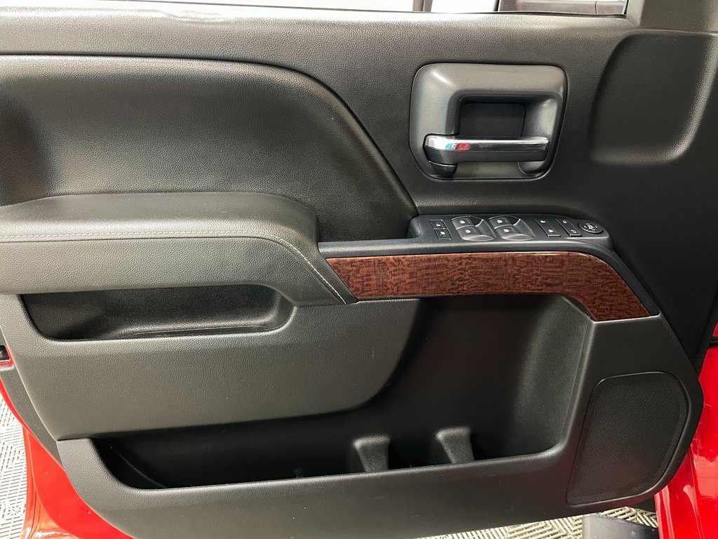 Used 2015 GMC Sierra 1500 SLE w/ SLE Value Package image 21