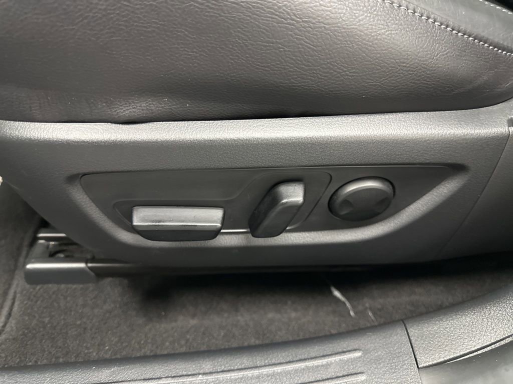 Certified 2025 MAZDA CX-50 AWD 2.5 Hybrid w/ Premium Pkg image 16