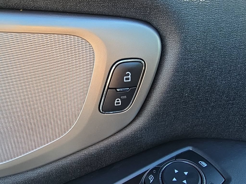 Used 2025 Ford Expedition Max Active AWD/4WD image 9