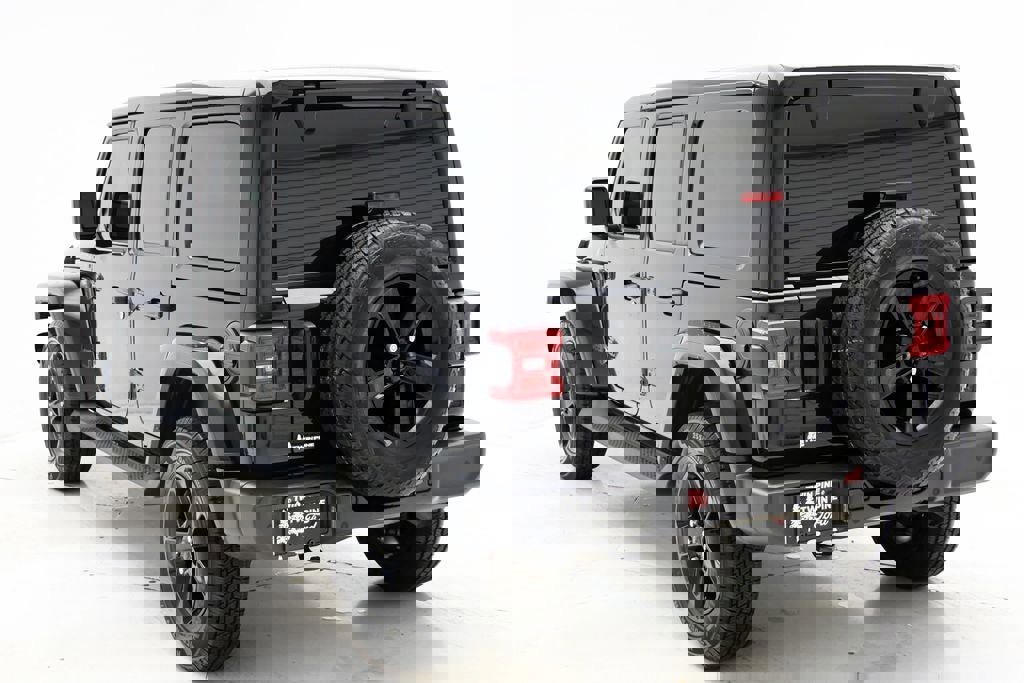 Used 2022 Jeep Wrangler Unlimited Sahara image 6