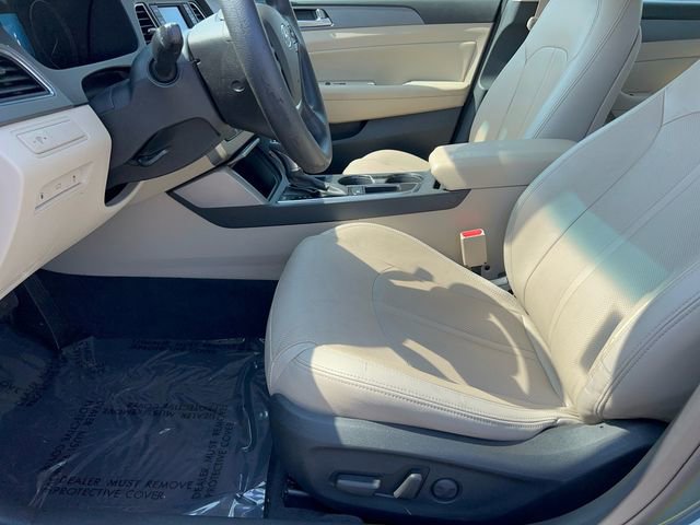 Used 2015 Hyundai Sonata SE w/ Option Group 09 image 11