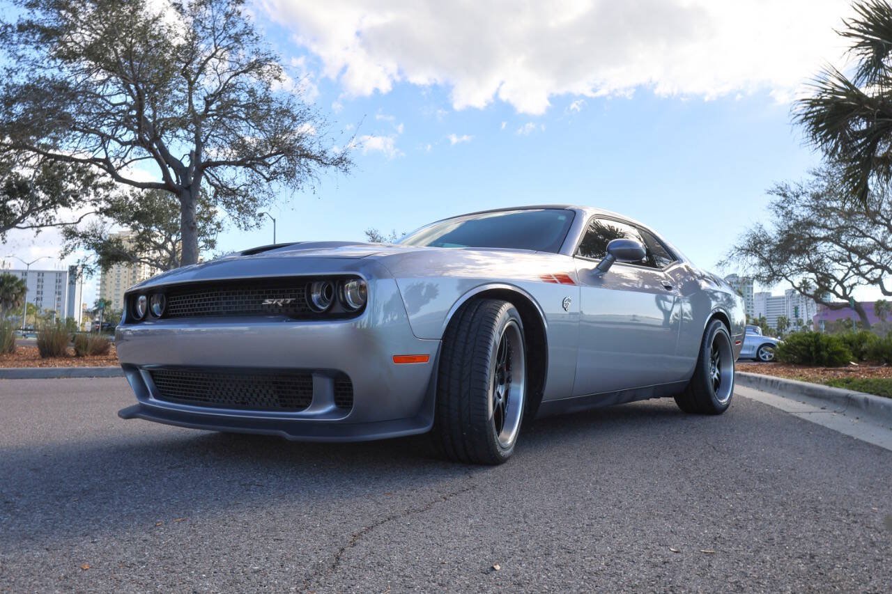 Used 2015 Dodge Challenger SRT Hellcat RWD image 12