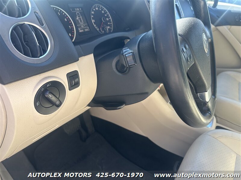 Used 2010 Volkswagen Tiguan S AWD/4WD image 7
