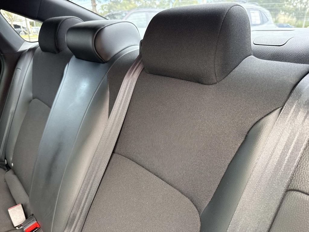 Used 2023 Honda Civic Sport image 14
