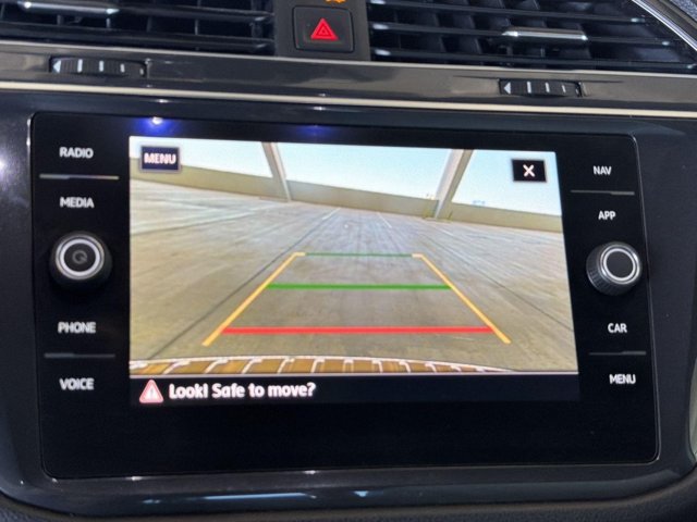 Used 2019 Volkswagen Tiguan SEL Premium R-Line AWD/4WD image 18