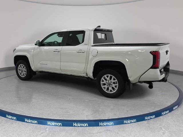 Certified 2024 Toyota Tacoma SR5 AWD/4WD image 7