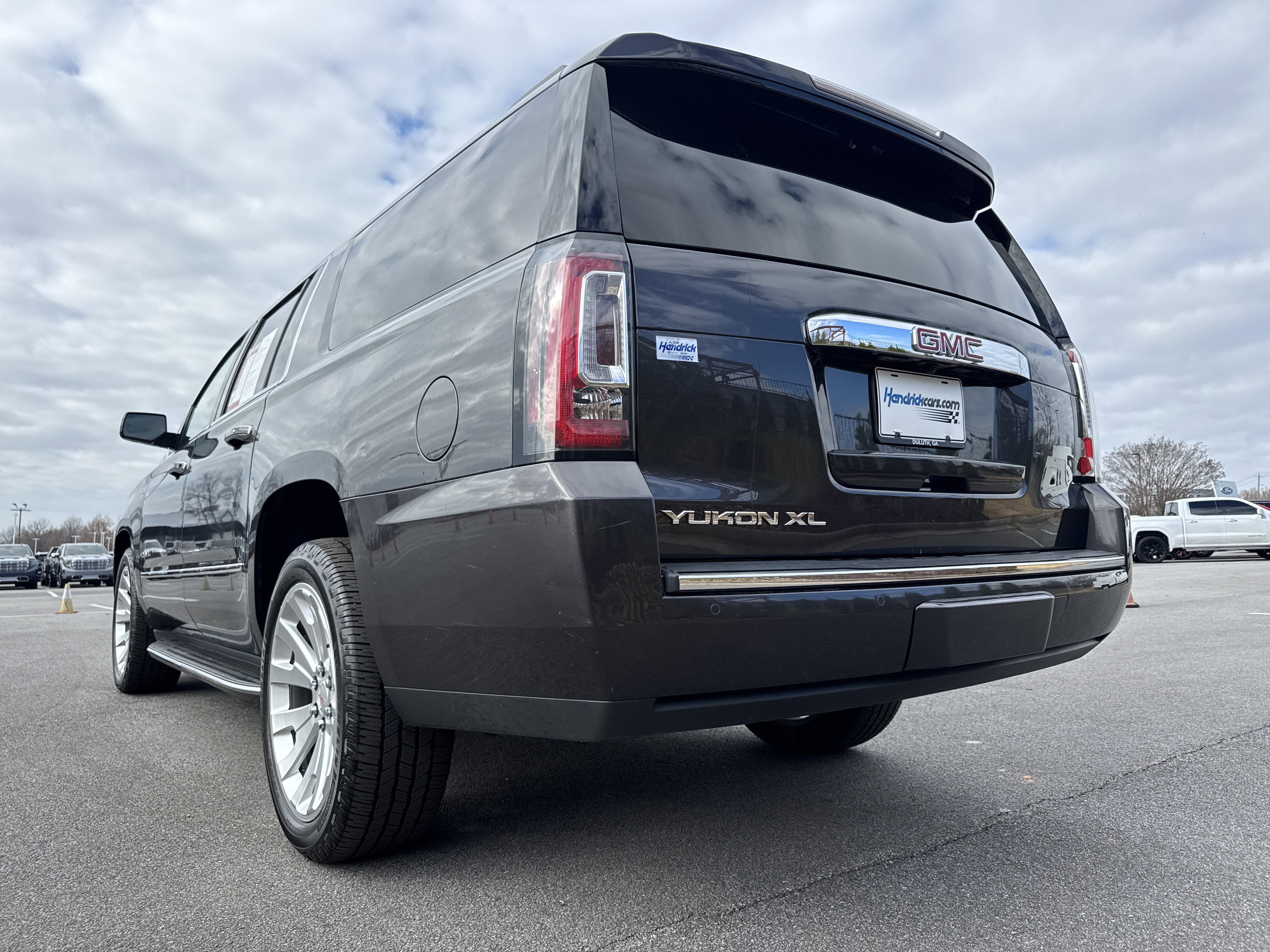 Used 2016 GMC Yukon XL Denali w/ Open Road Package image 8