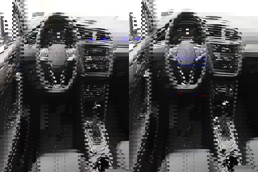 Used 2024 Volkswagen Tiguan Wolfsburg Edition image 13