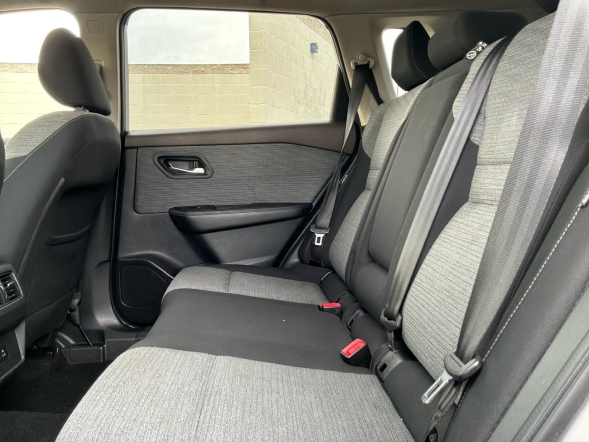 Used 2021 Nissan Rogue SV FWD image 19