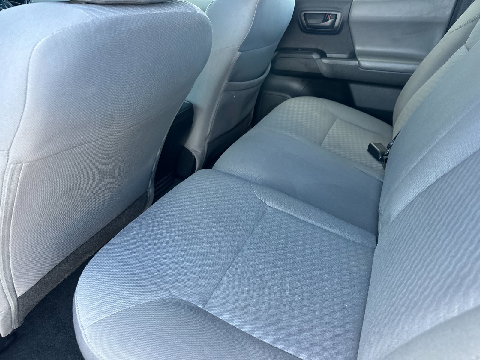 Used 2022 Toyota Tacoma SR w/ SR Convenience Package RWD image 14