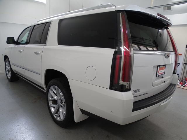 Used 2017 Cadillac Escalade ESV Platinum AWD/4WD image 21