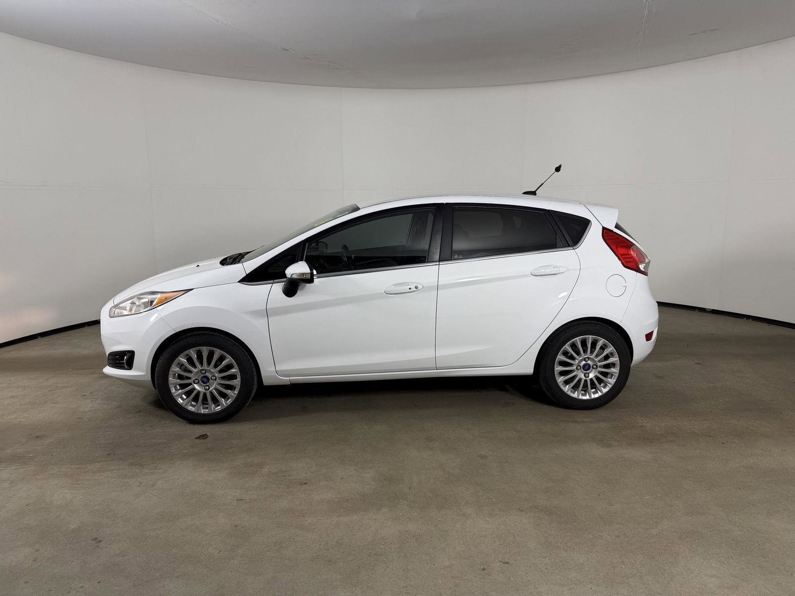 Used 2014 Ford Fiesta Titanium FWD image 11