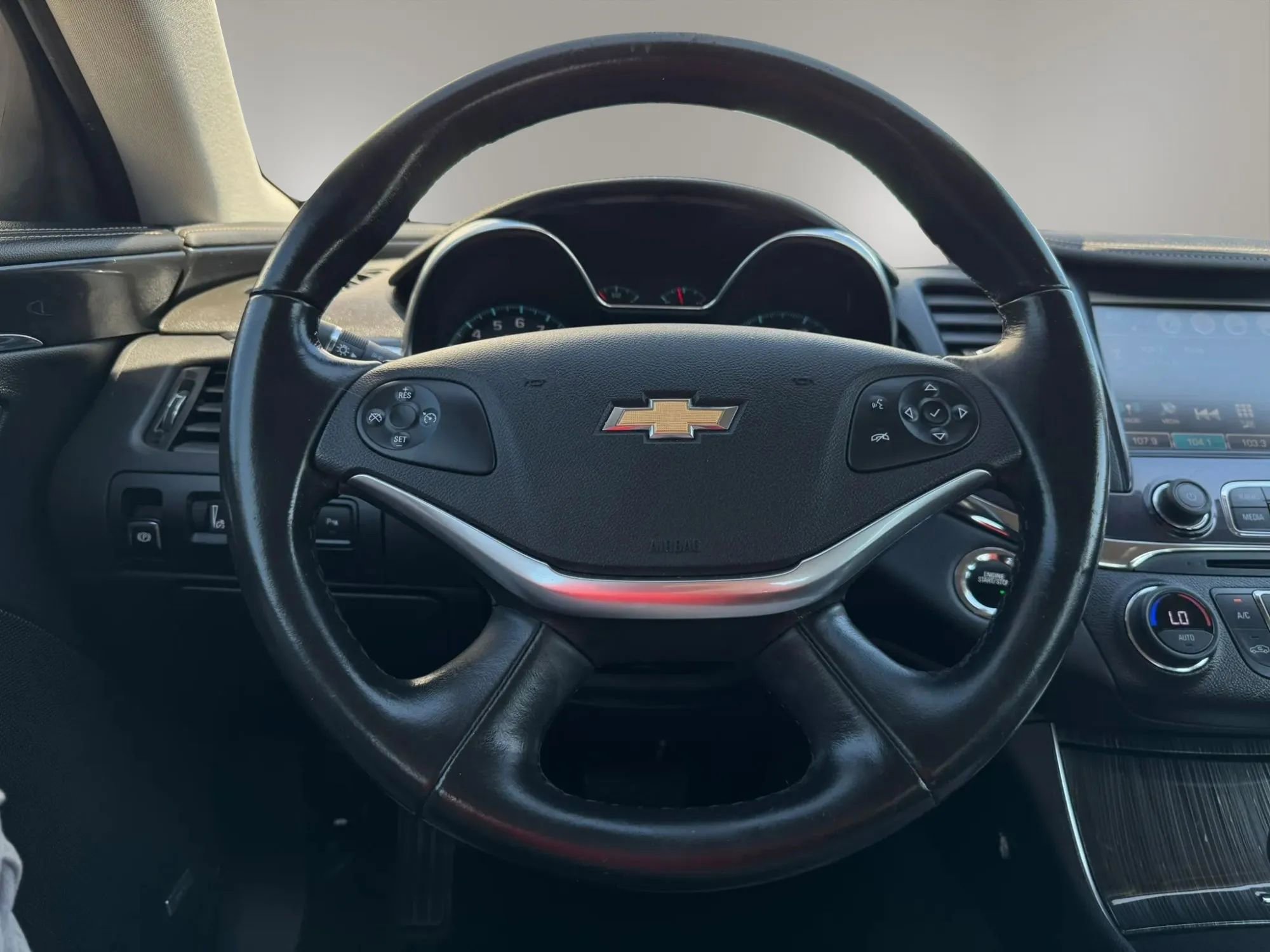 Used 2018 Chevrolet Impala Premier FWD image 16