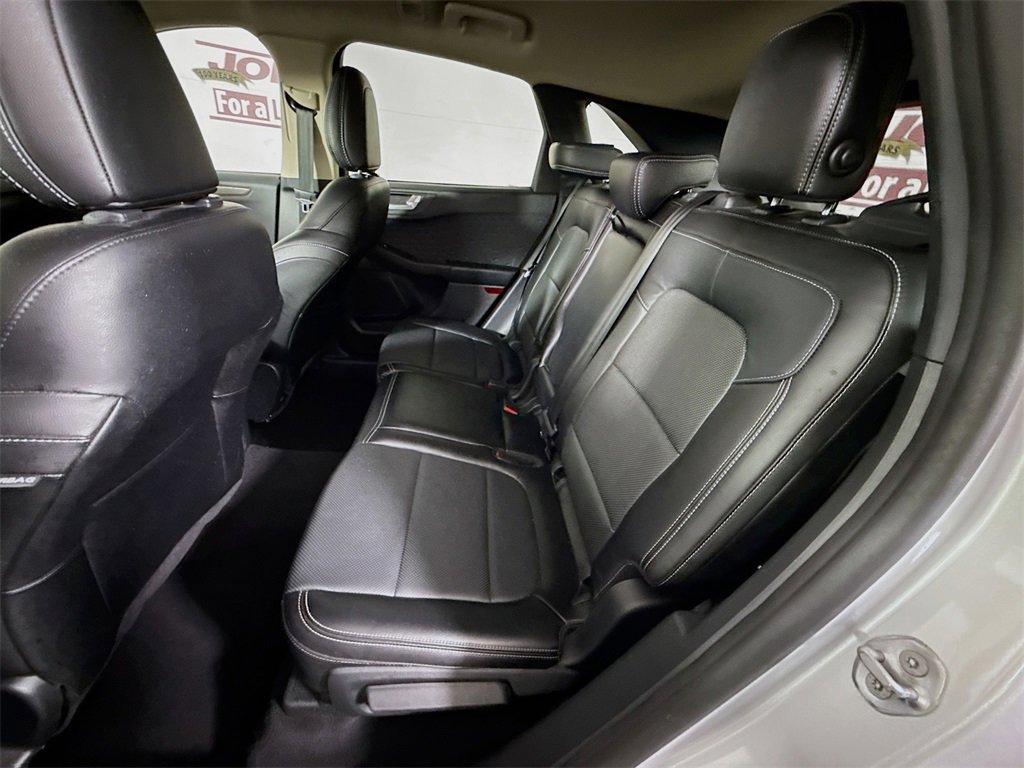 Used 2020 Ford Escape Titanium image 29