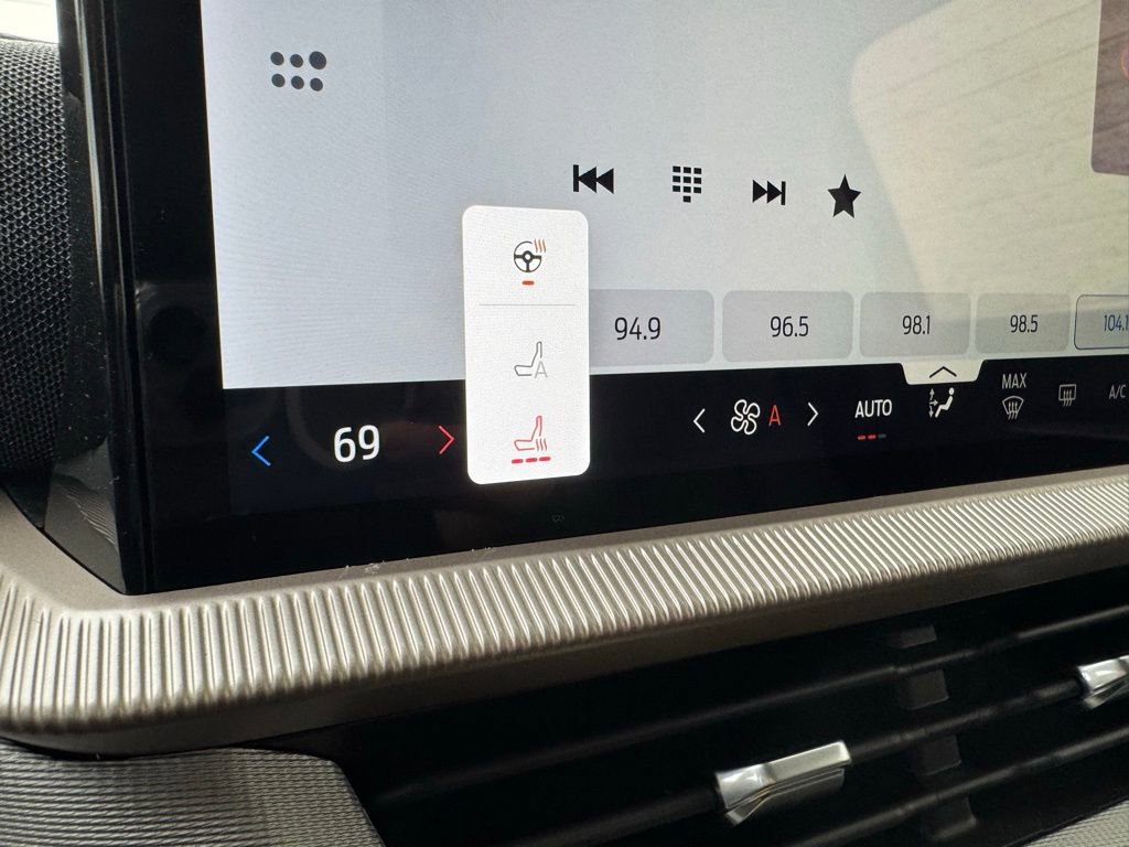 New 2026 Ford Explorer Active w/ Active Comfort Package image 36