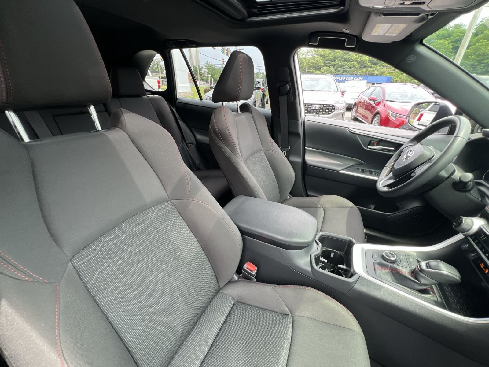 Used 2024 Toyota RAV4 SE w/ Weather & Moonroof Package AWD/4WD image 26