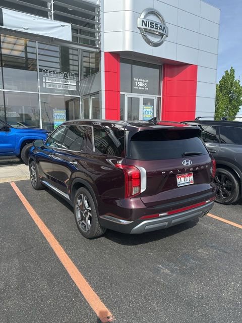 Used 2023 Hyundai Palisade Limited AWD/4WD image 3