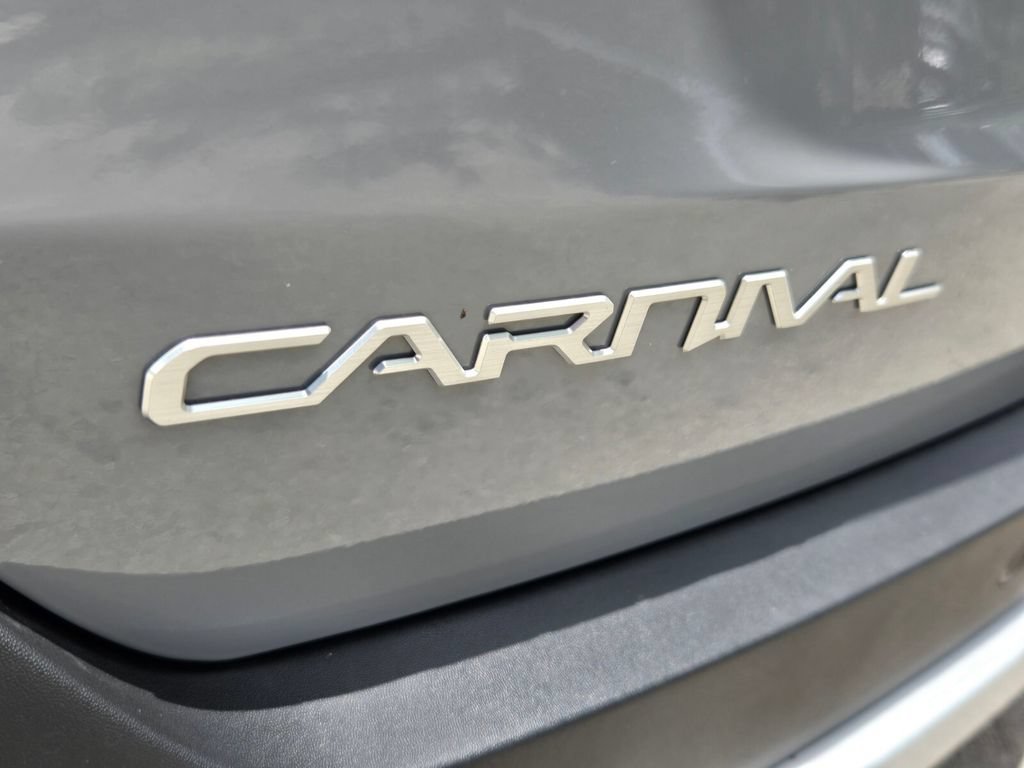 New 2027 Kia Carnival LXS FWD image 6