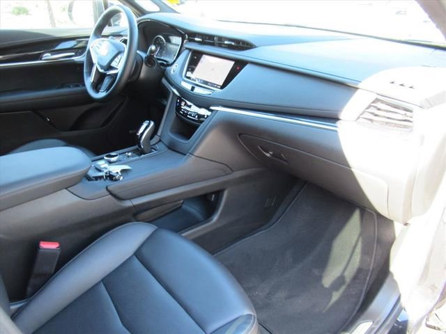 Certified 2025 Cadillac XT5 Premium Luxury image 12