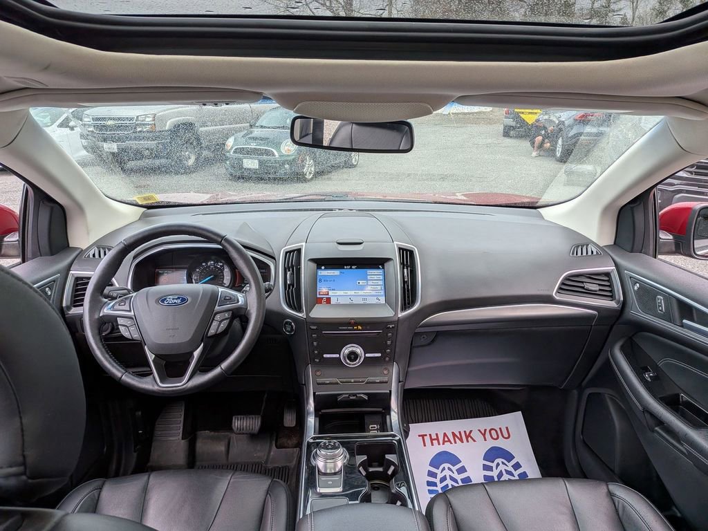 Used 2019 Ford Edge Titanium w/ Cold Weather Package AWD/4WD image 18