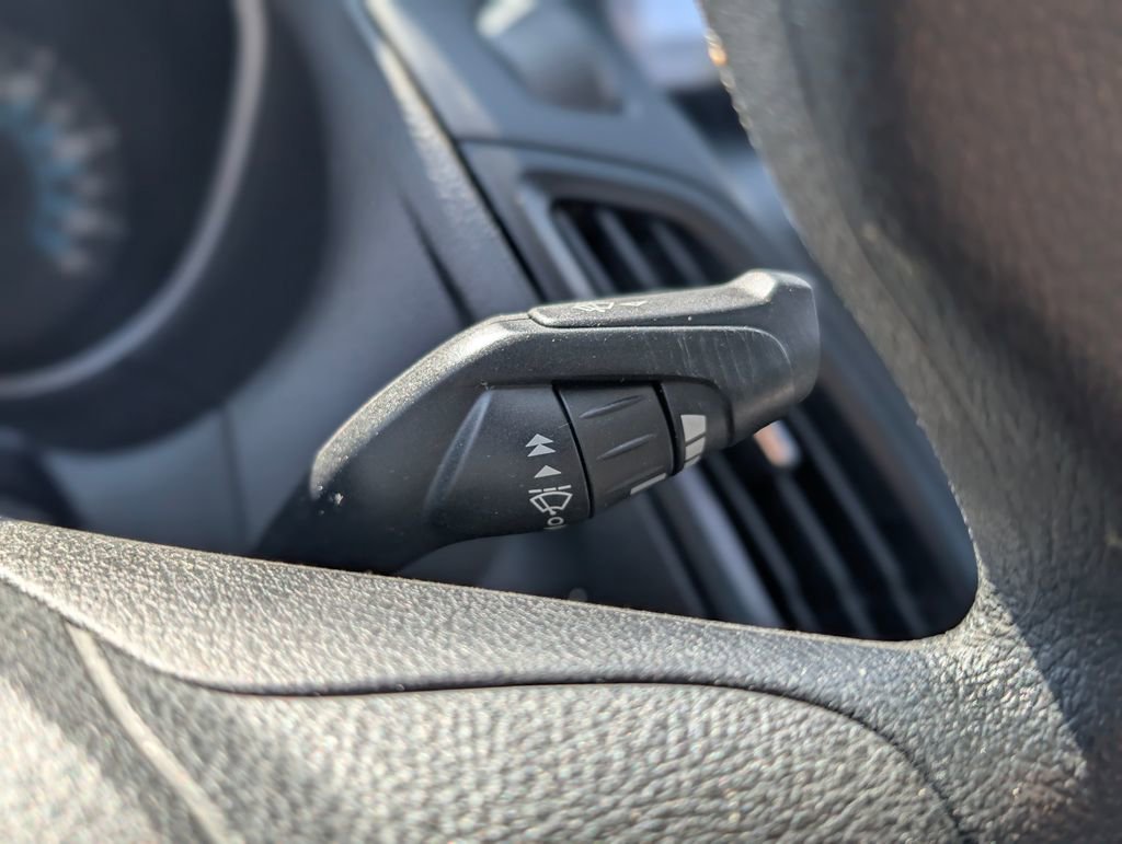 Used 2012 Ford Focus S FWD image 29