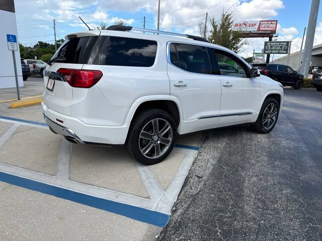 Used 2019 GMC Acadia Denali w/ Technology Package FWD image 8