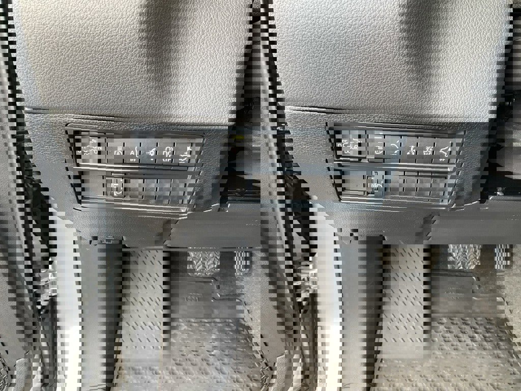 Used 2025 Toyota Tundra Limited image 6