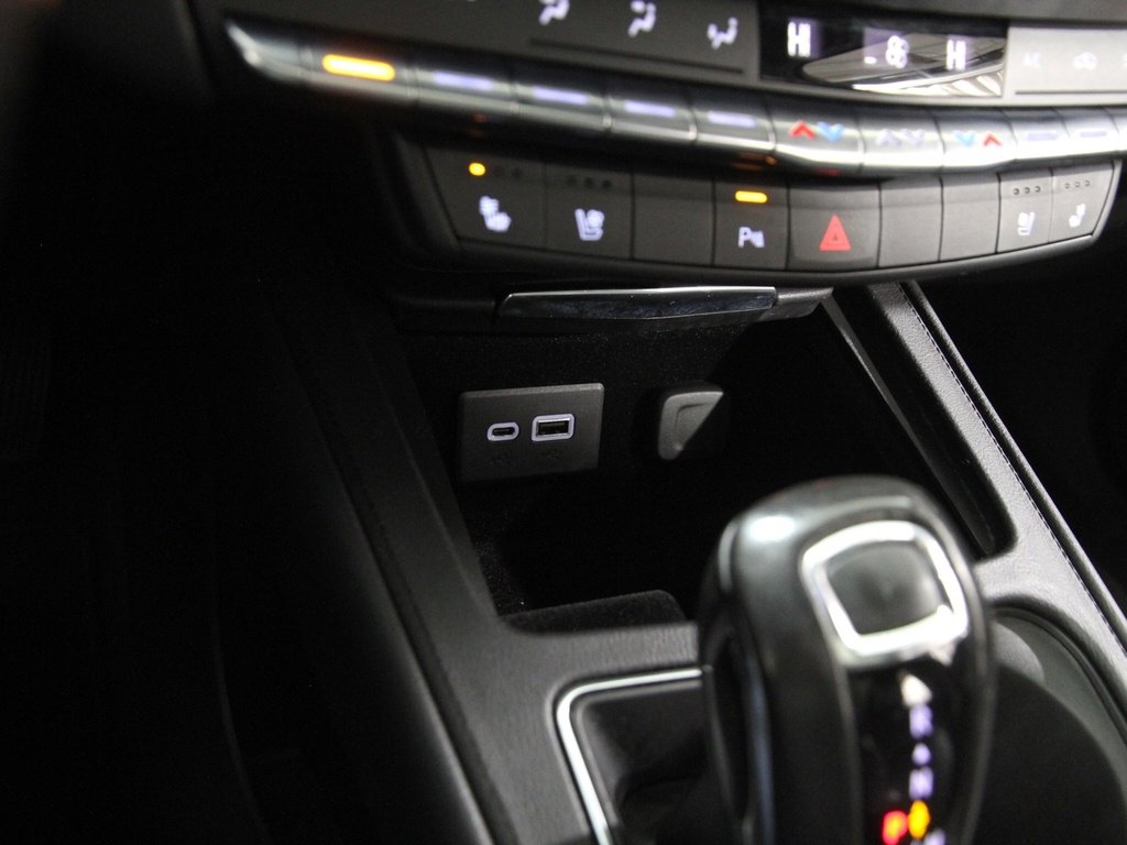 Used 2019 Cadillac XT4 Premium Luxury image 17